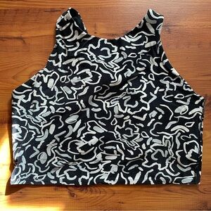 Athleta Conscious Crop